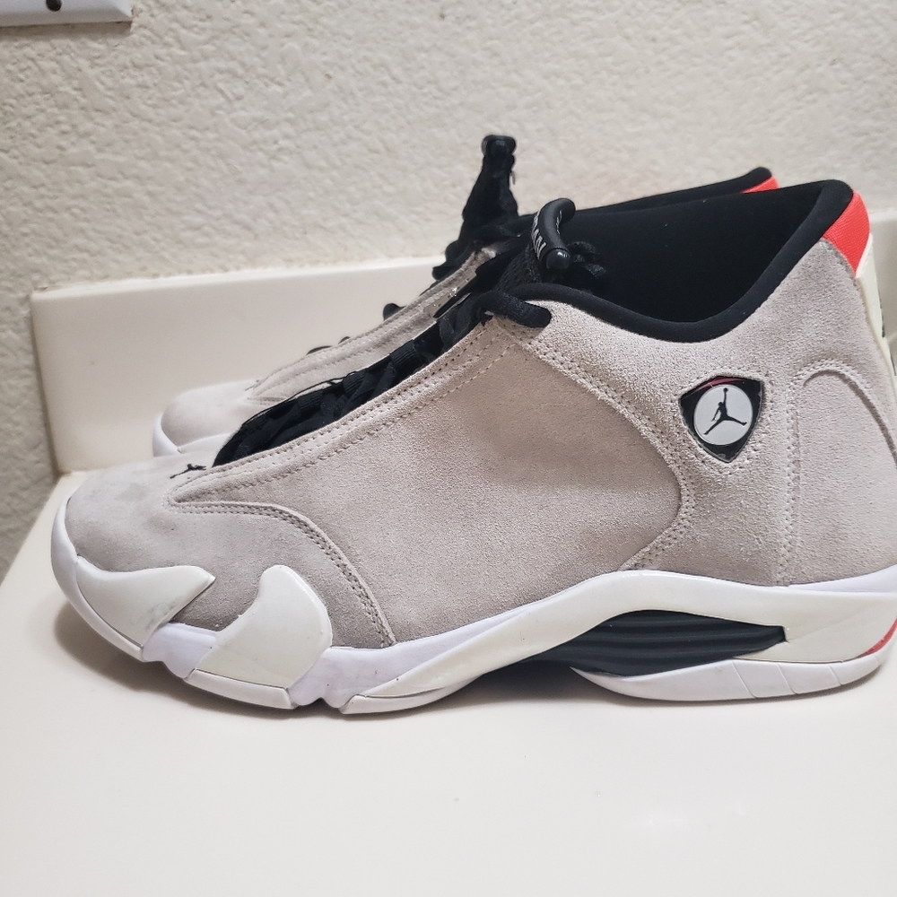 Nike air jordan 14 retro desert sand
